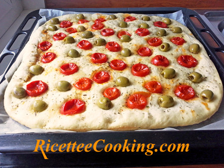Focaccia pugliese